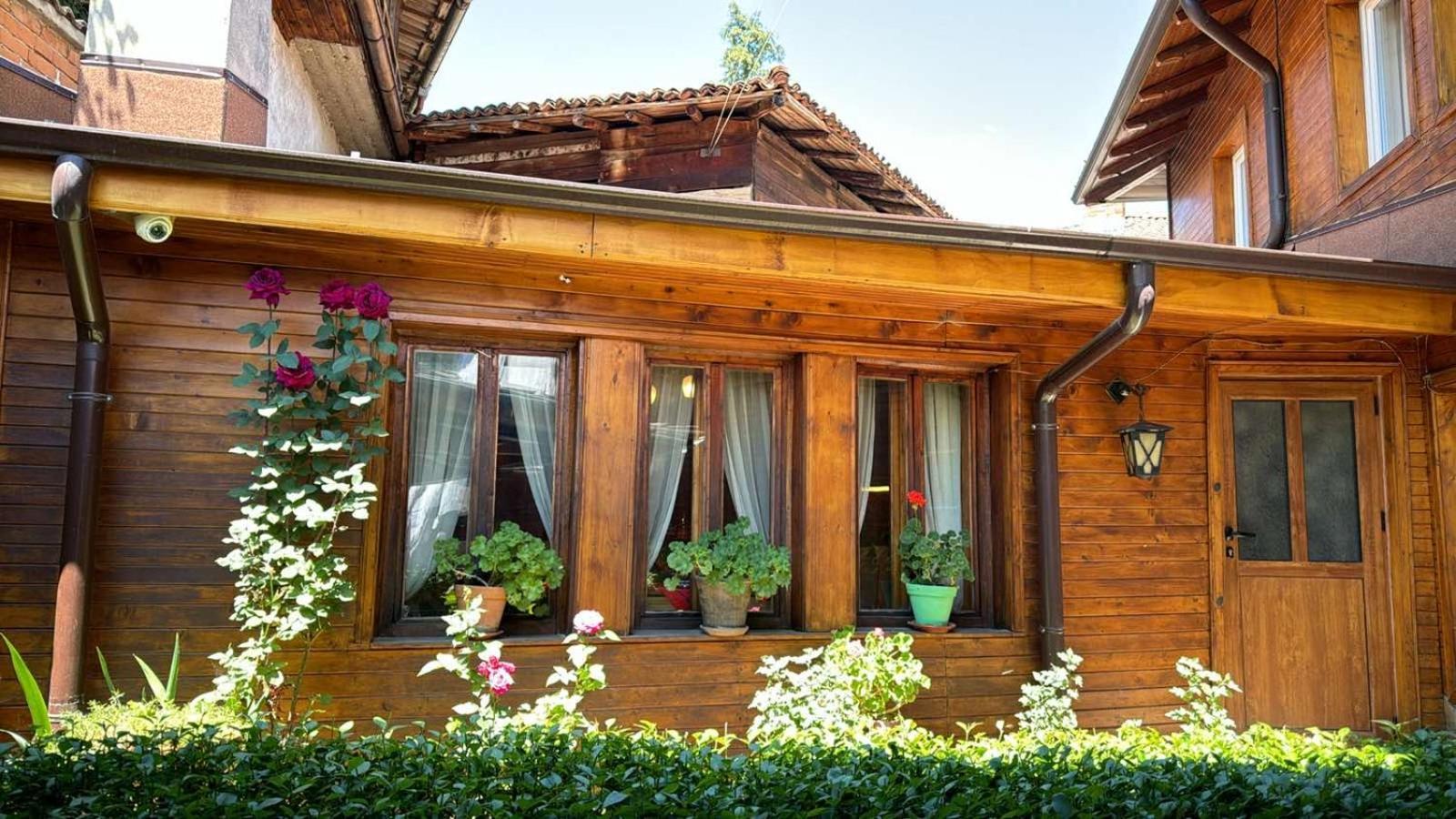 Guest House Roden Dom Koprivștița Exterior foto