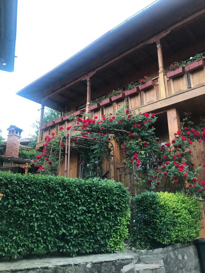Guest House Roden Dom Koprivștița Exterior foto